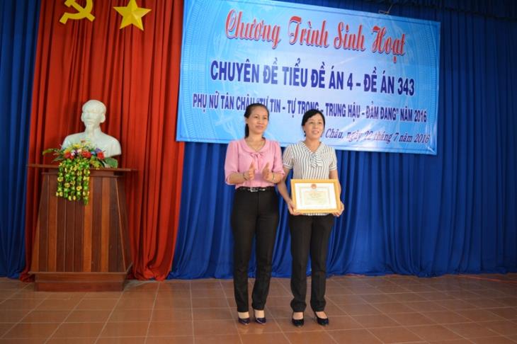 Huyện Tân Châu sinh hoạt chuyên đề tiểu đề án 4, đề án 343  Phụ nữ Tân Châu “Tự tin - Tự trọng - Trung hậu - Đảm đang” năm 2016